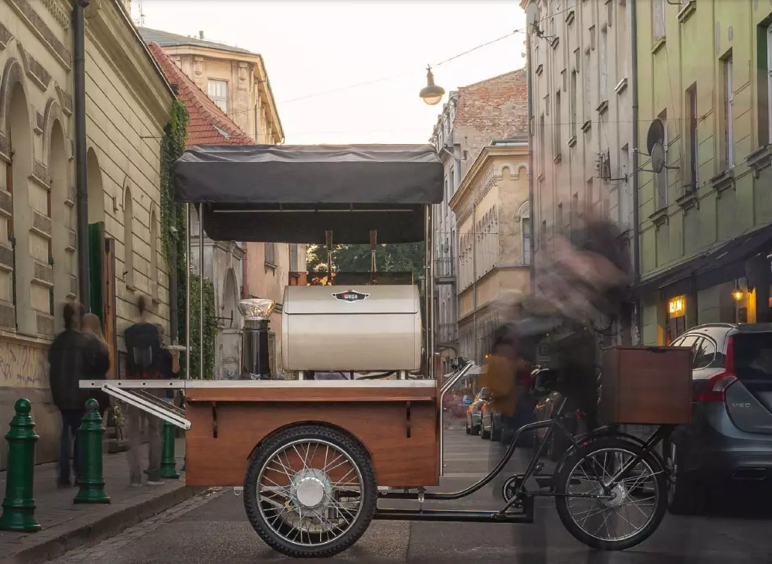 Pojízdná kavárna – dřevěný coffee bike/gastro bike | Lázeňská káva